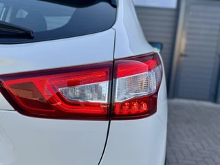 Nissan QASHQAI Nissan Qashqai 1.2 N-Connecta | LAGE KM | Trekhaak | Camera | Compleet | Hoge Zit | Zeer Net | - afbeelding nr 15