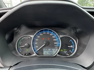Toyota Yaris Toyota Yaris 1.5 Hybrid Dynamic Bi-Tone HYBRID / 1E EIGENAAR / STOELVERWARMING / CAMERA / LMV / NL AUTO / DEALER ONDERHOUDEN - afbeelding nr 14