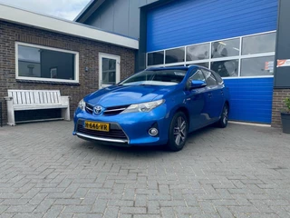 Toyota Auris - 220320401-0