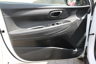 Hyundai Bayon Hyundai Bayon 1.0 T-GDi Comf. Smart Aut. Navi/Pdc/Cam/Carplay/ 