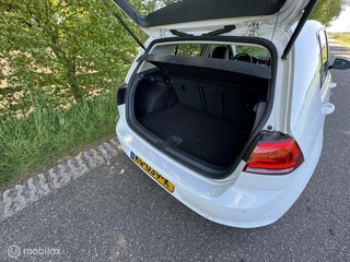 Volkswagen Golf Volkswagen Golf 1.6 TDI Connected Series - afbeelding nr 15