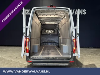Mercedes-Benz Sprinter Mercedes-Benz Sprinter 317 CDI 170pk L3H2 Fabrieksgarantie Euro6 # Airco | Camera | Apple Carplay | Cruisecontrol Android Auto, Parkeersensoren, Stoelverwarming, Bijrijdersbank - afbeelding nr 3