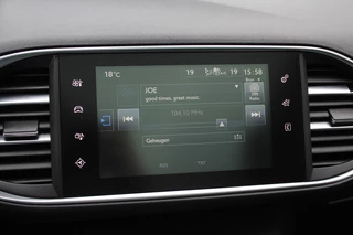 Peugeot 308 Peugeot 308 SW 1.2 PureTech Blue Lease Exe. / NIEUWSTAAT! / Panoramadak / Navigatie / Parkeerhulp V+A / 16'' / DAB / Cruise Control - afbeelding nr 20