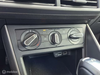 Volkswagen Polo Volkswagen Polo 1.0 TSI Comfortline, DSG, Navi, Carplay, NAP - afbeelding nr 18