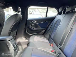 BMW 1 Serie BMW 1-serie 118i M Sport Executive | 12 MAANDEN GARANTIE - afbeelding nr 20