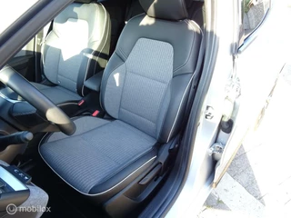 Renault Clio Renault Clio 1.6 E-Tech Hybrid 140 Luticia Intens Serie Limitee complete-auto - afbeelding nr 22