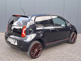 Volkswagen up! Volkswagen Up! 1.0 BMT Colour Edition / AIRCO / LM. VELGEN / ENZ. - afbeelding nr 6