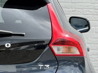 Volvo V40 Volvo V40 CROSS COUNTRY 1.5 T3 Momentum Ocean Race Cruise control Climate control Parkeersensor Navigatie - afbeelding nr 21