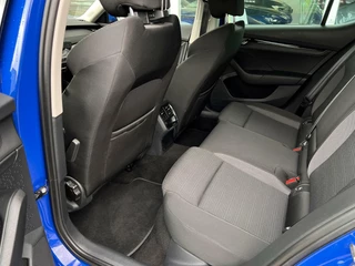 Škoda Octavia Skoda Octavia 1.0 e-TSI Business Edition | Navi | ACC | LED | Apple Carplay/Android Auto | Keyless Entry/Start | PDC | Rijstrooksensor | Climate Control | - afbeelding nr 27