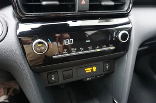 Toyota Yaris Cross Toyota Yaris Cross 1.5 Hybrid 115 Business Plus |Navi|Carplay|PDC V+A|Dodehoek|Camera|Stoel en stuurverwarming| - afbeelding nr 35
