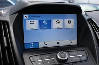 Ford Kuga Ford Kuga 1.5 EcoBoost 150PK ST Line | Panoramadak | Trekhaak | Xenon | Winterpack - afbeelding nr 17