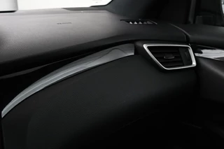 Nissan QASHQAI Nissan Qashqai 1.2 N-Vision | Panoramadak | Stoelverwarming |  360 camera | Trekhaak | Leder/Alcantara | Navigatie | Keyless | Climate control - afbeelding nr 25