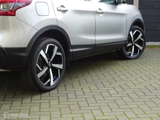 Nissan QASHQAI Nissan Qashqai 1.2 Tekna + Automaat / speciaal leder / 19