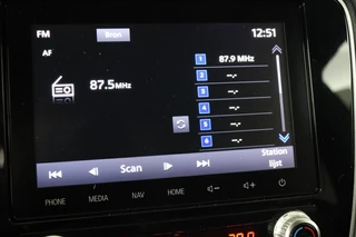 Mitsubishi Outlander Mitsubishi Outlander 2.4 PHEV Intense+ | Schuifdak | Leder | Stoel & stuurverwarming | 360 camera | Navigatie | Carplay | Full LED | Standkachel - afbeelding nr 30