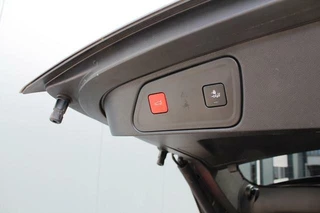 Peugeot 3008 Peugeot 3008 1.2 PureTech Allure | Automaat | Clima | Camera | Cruise - afbeelding nr 24