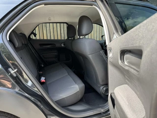 Citroën C4 Cactus Citroen C4 Cactus 1.2 PureTech Shine 110pk Navigatiesysteem | Climate control | Cruise control | Multifunctioneel stuurwiel | Trekhaak | Isofix | Getint glas | Inparkeerhulp | Parkeersensoren voor en achter | Achteruitrijcamera - afbeelding nr 36