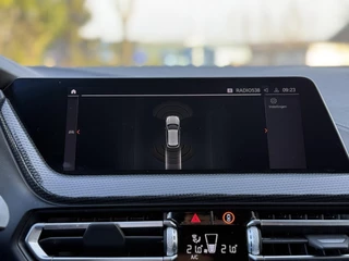 BMW 1 Serie BMW 1-serie 116d Executive Edition | Live Cockpit | Sfeerverlichting | Apple Carplay | - afbeelding nr 31