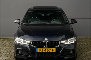 BMW 3 Serie BMW 3 Serie 330i xDrive High Ex M-Sport Individual Schuifdak Navi Pro 18