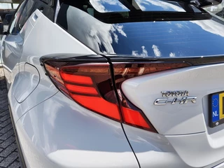 Toyota C-HR Toyota C-HR 2.0 Hybrid GR-Sport | Trekhaak | JBL | Navi | Sensoren | - afbeelding nr 39