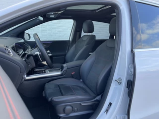 Mercedes-Benz B-Klasse Mercedes-Benz B-Klasse 200 AMG Line | Pano | Trekhaak | Camera | Ambient Light | Dodehoek | Keyless - afbeelding nr 24