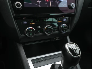 Škoda Octavia *NAVI-FULLMAP | AMUNDSEN-AUDIO | ECC | CRUISE | DAB | APP-CONNECT | PDC | 1/2-LEATHER | COMFORT-SEATS | 16'' ALU* - afbeelding nr 13