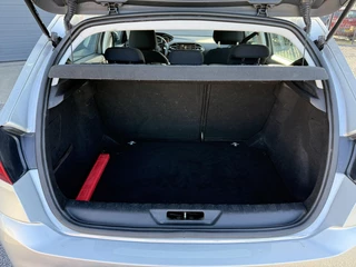 Peugeot 308 Peugeot 308 1.2 PureTech Active Navi,Clima,Cruise,PDC,Bluetooth,Elek ramen,LM velgen,110pk,N.A.P, APK tot 12-2025 - afbeelding nr 17