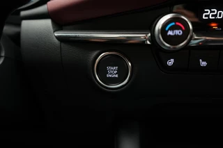 Mazda 3 Mazda 3 2.0 e-SkyActiv-X Luxury automaat i-Activesense pakket met Sunroof en rood leer pakket : dealer onderhouden en 24 maanden verlengde garantie - afbeelding nr 34