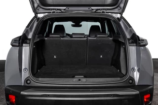 Peugeot 2008 Peugeot 2008 1.2 PureTech 130 PK GT - Automaat | Dig. Cockpit | Adapt. Cruise | Elek. stoel | Stoelverw. | PDC | Camera | NAV+App. Connect | Auto. Airco | LM 17