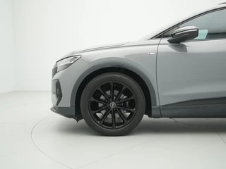 Audi Q4 e-tron 12% bijtelling Navigatie Bluetooth ACC Keyless Clima Camera Pdc Led Stoelverwarming - afbeelding nr 10