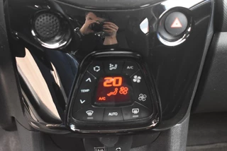 Peugeot 108 Peugeot 108 1.0 E-VTI ALLURE / CARPLAY / AIRCO / CRUISE CONTROL - afbeelding nr 22