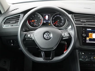 Volkswagen Tiguan - Navigatie - Climate control - Adaptieve Cruise control - 17 inch LM velgen - 1600 KG trekgewicht - 12 maanden garantie - afbeelding nr 21