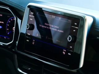 Volkswagen T-Roc Volkswagen T-Roc 1.5 TSI 150PK R-LINE EVO IQ LIGHT ALCANTARA ELEK.KLEP CARPLAY STOEL/STUUR VERW. 18
