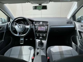 Volkswagen Golf Volkswagen Golf 1.2 TSI 110pk Allstar | keyless | camera | clima - afbeelding nr 3