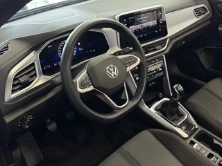Volkswagen T-Roc Volkswagen T-Roc Cabrio TSI VIR.COCKPIT CARPLAY NAVI IQ.LED STOEL/STUUR.VERW DAB ADAP.CRUISE 05/2024 