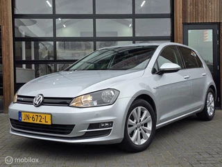 Volkswagen Golf - 136740137-0