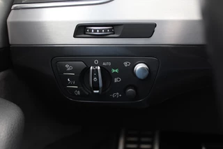 Audi SQ7 Audi SQ7 4.0 TDI quattro GRIJS KENTEKEN / Trekhaak / Panoramadak / 360Camera / Head-up / 23'' / Luchtvering / Keyless / Bose / Dodehoek / DAB / Apple CarPlay / Nachtzicht / Matrix LED / ACC / Stoelverwarming - afbeelding nr 40