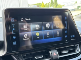 Toyota C-HR Toyota C-HR 1.8 Hybrid Style | Full LED | Dodehoek | Stoel+stuurverw. - afbeelding nr 15