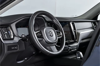 Volvo XC60 | S/K-Panodak | Dig. Cockpit | Adapt. Cruise | Memory Stoelen | Elek. Klep | Stoel-+stuurverw. | Camera | NAV+App. Connect | LM 19