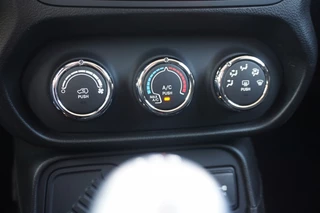 Jeep Renegade Jeep Renegade 110PK E-Torq Night EAGLE 2 NAVI | AIRCO | CRUISE | PARK.SENS! - afbeelding nr 29