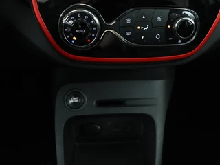 Renault Captur Renault Captur 0.9 TCe Helly Hansen | 1e eigenaar |  Stoelverwarming | Trekhaak | Camera | Navigatie | Keyless | Climate control | Cruise control | LED - afbeelding nr 27