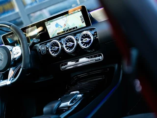 Mercedes-Benz A-Klasse Mercedes A-klasse A35 AMG 4MATIC|PANO|BURMESTER|ACC|MILLTEK - afbeelding nr 32
