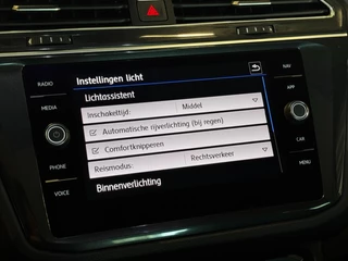 Volkswagen Tiguan Volkswagen Tiguan 2.0 TSI 4Motion Highline Business R 220pk Pano Virtual Alcantara 19 inch - afbeelding nr 34