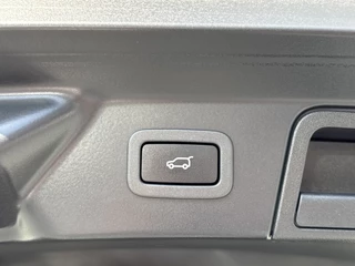 Land Rover Range Rover Velar Land Rover Range Rover Velar 2.0 250PK AWD R-DYNAMIC BLACK PACK SE LEDER/VIRTUAL/PANORAMADAK - afbeelding nr 43