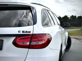 Mercedes-Benz C-Klasse Mercedes C-klasse Estate AMG 63 S 510pk c63 Panoramadak|Keyless|Head-up|Burmester® |Camera 360°|Carbon - afbeelding nr 15