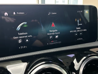 Mercedes-Benz A-Klasse Mercedes-Benz A-Klasse 180 Business Solution AMG | Panoramadak | Trekhaak | Night pakket - afbeelding nr 27