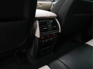 BMW X6 BMW X6 xDrive50i High-Executive M-Sportpack Aut. *PANO | HEAD-UP | TWO-COLOUR-LUXURYLEATHER | FULL-LED | MEMORY-PACK | HARMAN/KARDON-SOUNDSYSTEM |  | BLIND-SPOT | KEYLESS | CAMERA | COMFORT-SEATS | SOFT-CLOSE | 20''ALU* - afbeelding nr 25
