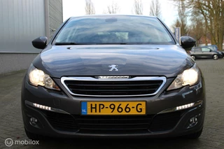 Peugeot 308 Peugeot 308 1.2 PureTech Style Automaat, Pdc, Donker glas, Clima, Navi, Trekhaak, Cruise. - afbeelding nr 16