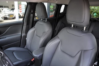 Jeep Renegade Jeep Renegade Black ED! 1.5T e-Hybrid S - afbeelding nr 3