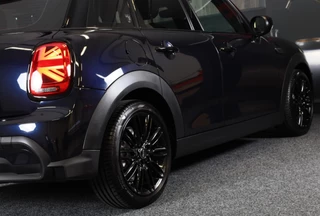 MINI Cooper Mini Mini 1.5 Cooper Camden Plus Edition / AUT / 5 Deurs / Navi / HK / Ecc / Head Up / Digital Cockpit / Open Panorama / Led / Pdc - afbeelding nr 49