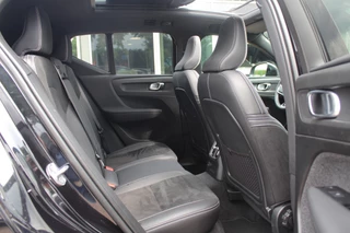 Volvo XC40 Volvo XC40 1.5 T5 Recharge R-Design / Trekhaak / Panoramadak / Camera / Navigatie / 19'' / Leder&Alcantara / Getint glas / DAB / ACC / Stoelverwarming - afbeelding nr 11